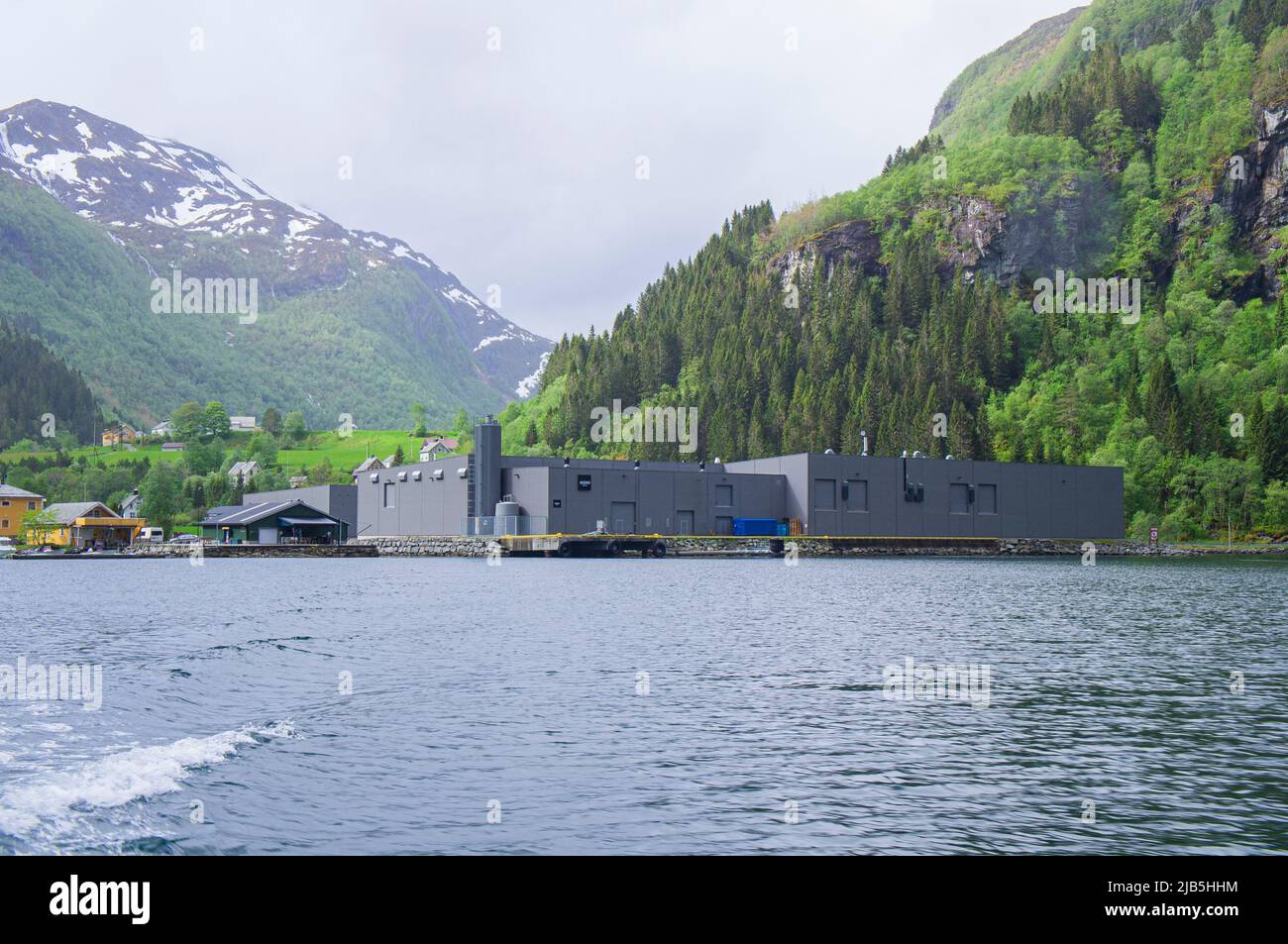 Mowi Steinsvik smolt installation à Steinsvik, dans la municipalité de Volda, en Norvège, sur 25 mai 2022. (CTK photo/Libor Sojka) Banque D'Images