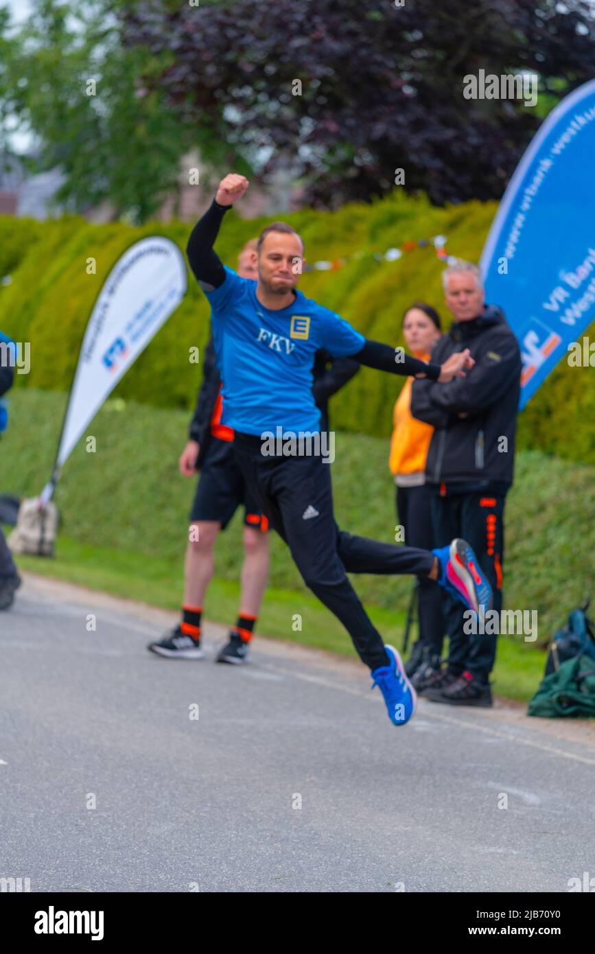 Championnat d'Europe 2022 Boßeln ou tir de balle à Süderhastedt Dithmarschen, Schleswig-Holstein, Allemagne du Nord Banque D'Images
