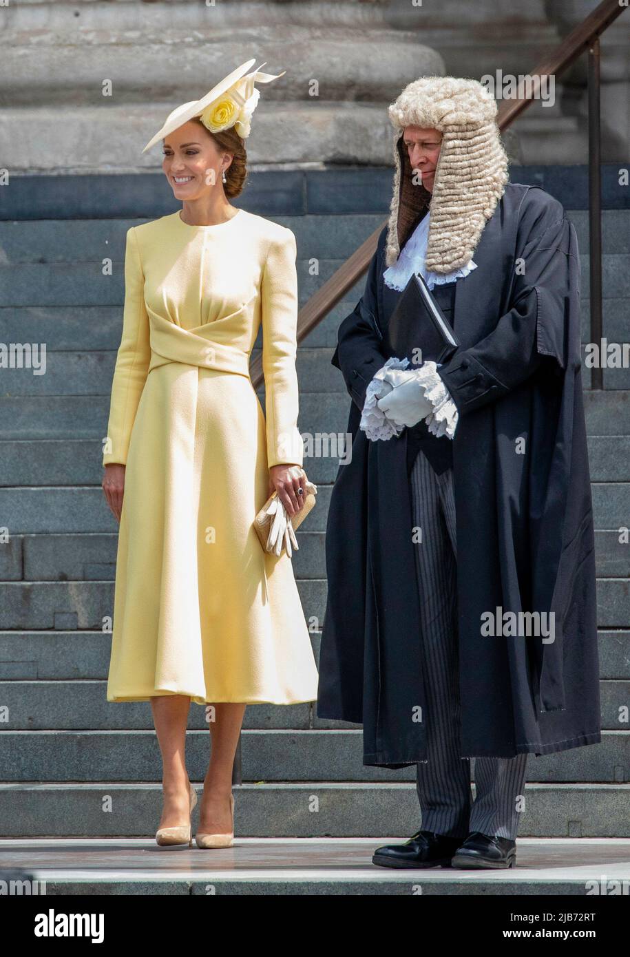 La princesse Kate, duchesse de Cambridge, part à la cathédrale St Paul à Londres, sur 03 juin 2022, après avoir assisté au Service national de Thanksgiving pour célébrer le Jubilé de platine de sa Majesté la reine Albert Nieboer/pays-Bas OUT/point de vue OUT Banque D'Images