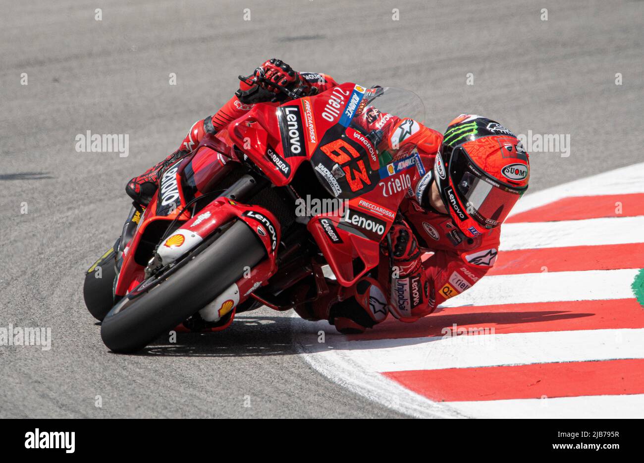 BARCELONE, ESPAGNE - JUIN 03 GP ÉNERGIE DE LA PRATIQUE LIBRE DE CATALOGNE pilote italien Pecco Bagnaia (63) de l'équipe Ducati pendant la pratique LIBRE de MotoGP de Catalunya au circuit de Barcelone-Catalunya sur 03 juin 2022 à Barcelone, Espagne. Banque D'Images