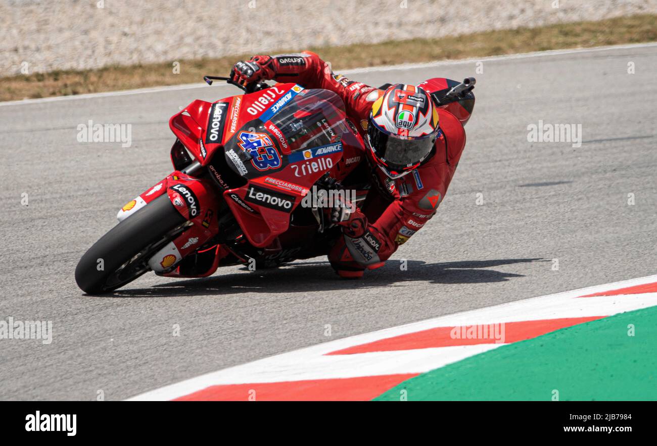 BARCELONE, ESPAGNE - JUIN 03 GP ÉNERGIE DE LA PRATIQUE LIBRE DE CATALOGNE pilote australien Jack Miller (43) de l'équipe Ducati pendant la pratique LIBRE de MotoGP de Catalunya au circuit de Barcelone-Catalunya sur 03 juin 2022 à Barcelone, Espagne. Banque D'Images
