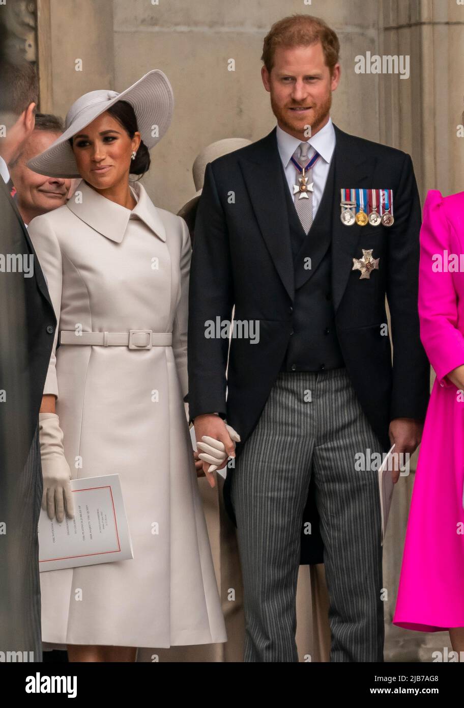 Le prince Harry et Meghan la comtesse de Sussex assistent à un service de Thanksgiving pour le Jubilé de platine de la reine à la cathédrale St-Paul Banque D'Images