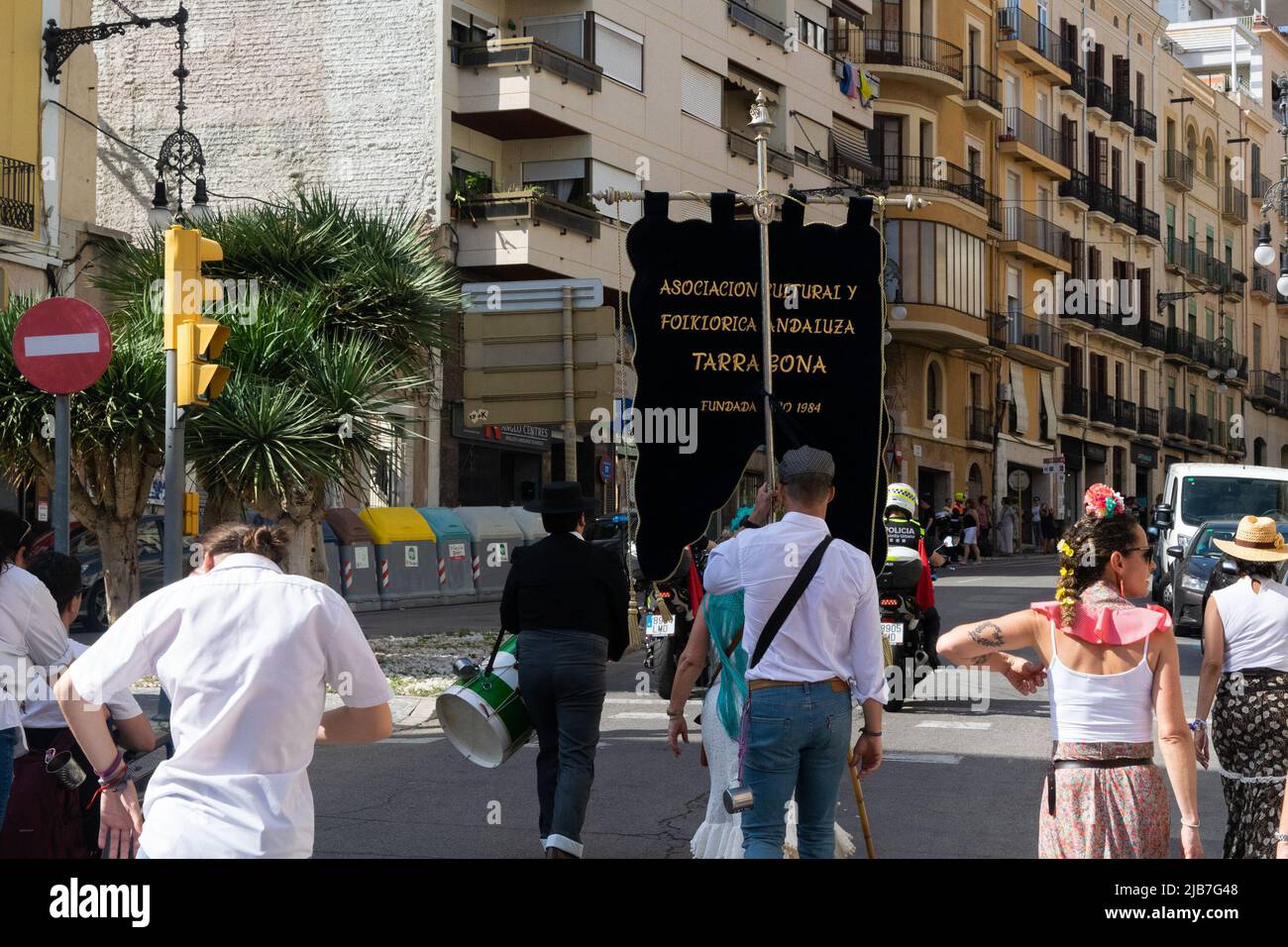 Tarragone, Espagne, 3 juin 2022, pèlerinage de la Virgen del Rocio le long des rues de Tarragone en direction du Sanctuaire de Loreto, par l'Association andalouse de Cultura de Tarragone Banque D'Images