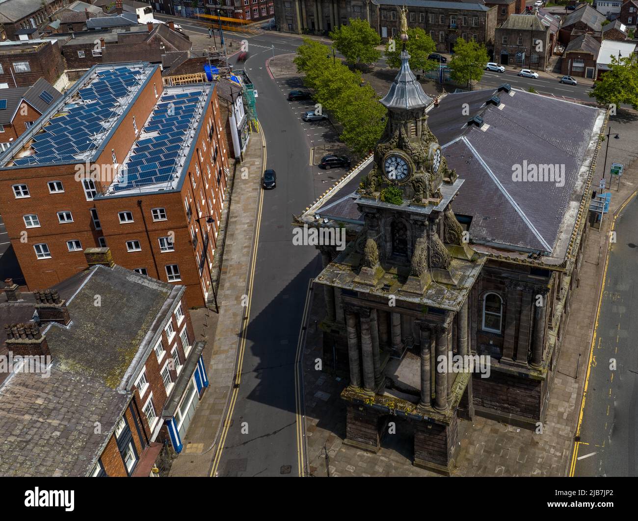 L'Ange au-dessus de l'hôtel de ville de Busrlem Stoke on Trent Aerial , a rapporté l'inspiration derrière le single à succès de Robbie Williams 'Angels' Banque D'Images