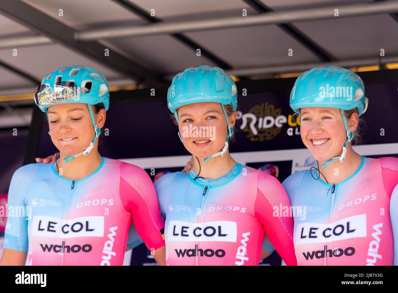 Jesse Vandenbulcke, Maike van der Duin, Marjolein van 't Geloof cyclistes de l'équipe du Col Wahoo à la course cycliste féminine RideLondon Classique UCI Banque D'Images Jesse Vandenbulcke, Maike van der Duin, Marjolein van 't Geloof cyclistes de l'équipe du Col Wahoo à la course cycliste féminine RideLondon Classique UCI Banque D'Images