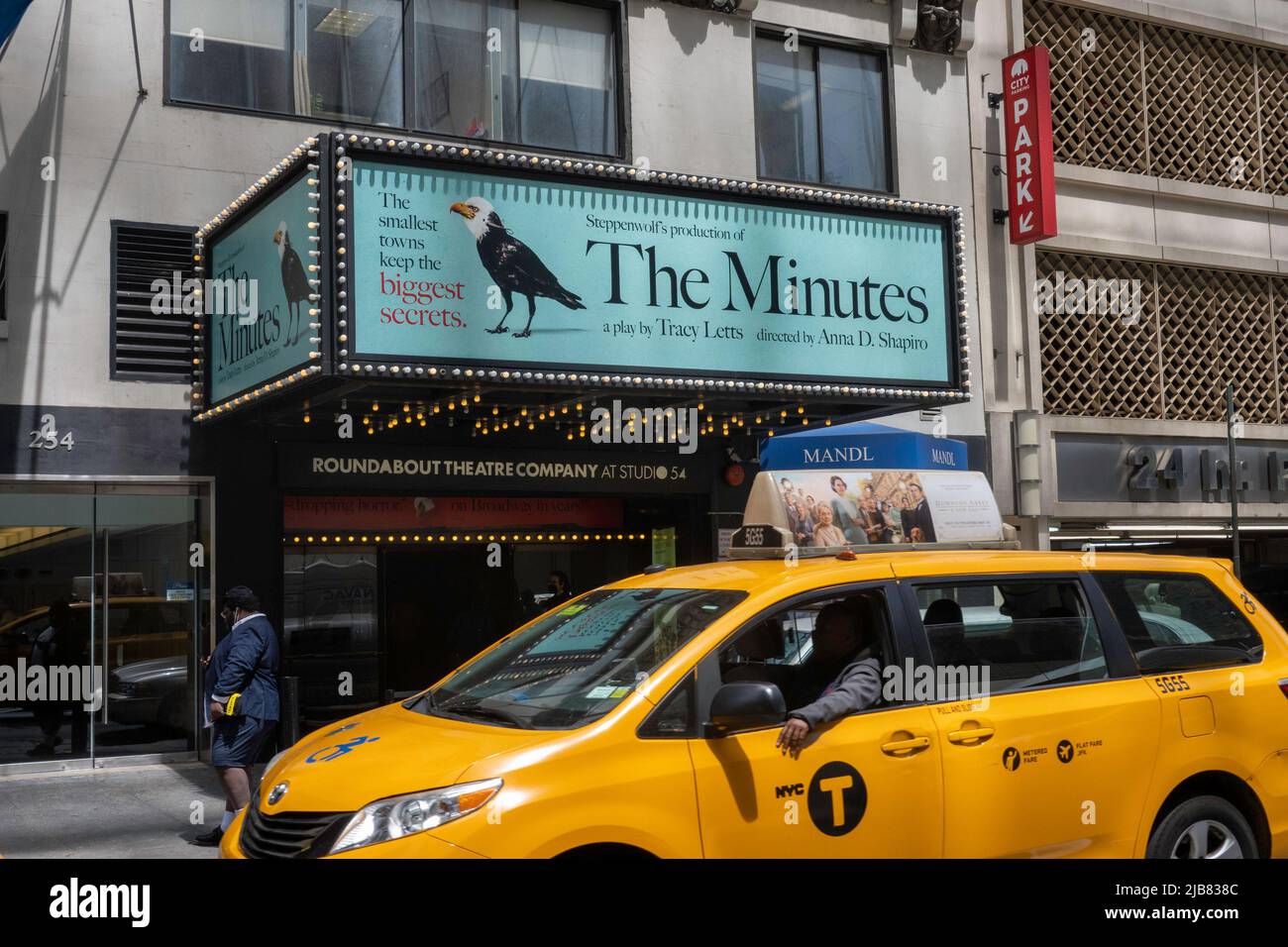 « The minutes » au Roundabout Theatre Company au Studio 54, New York City, USA 2022 Banque D'Images
