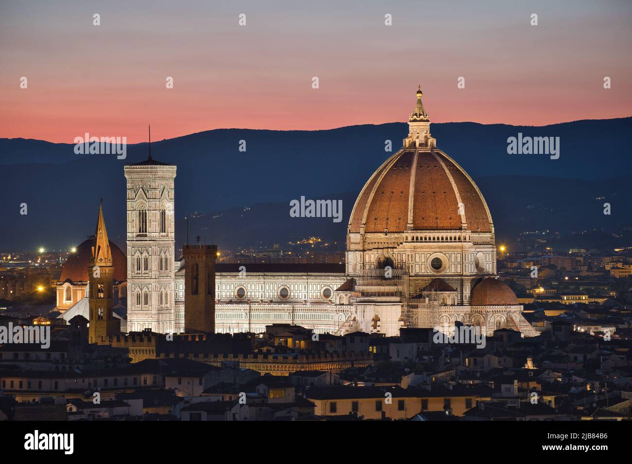 Photo de la vue panoramique de Florence au coucher du soleil Banque D'Images