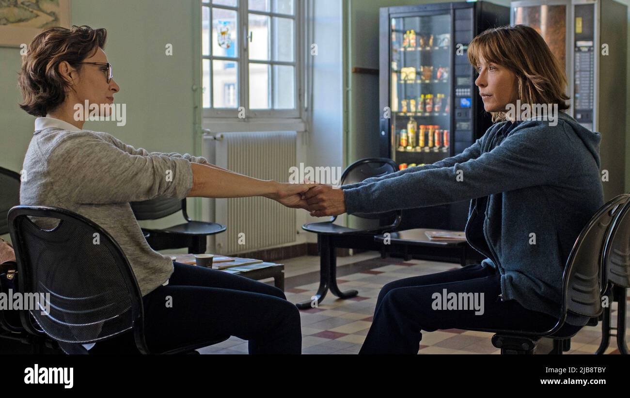 SOPHIE MARCEAU et GERALDINE PAILHAS dans TOUT S