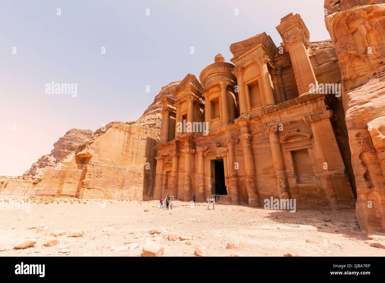 Le monastère (ad Deir), un exemple de style classique nabatéen, Petra, Jordanie. Banque D'Images