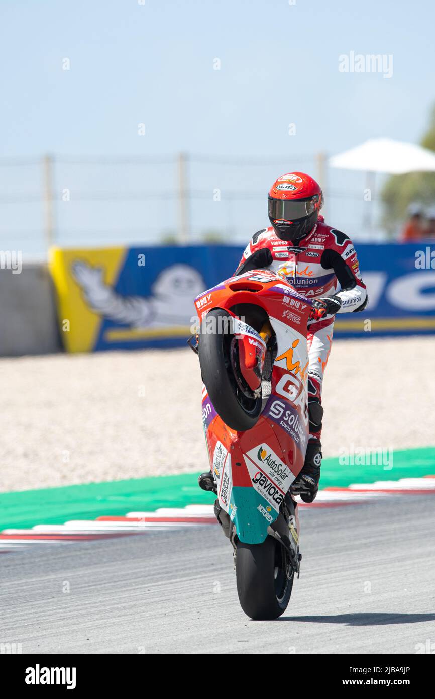 BARCELONE, ESPAGNE - JUIN 03 GP ÉNERGIE DE LA PRATIQUE LIBRE DE CATALOGNE 3 SAMEDI Espagnol Moto2 rider Albert Arenas (75) de l'équipe de l'INDE ASPAR Moto2 pendant la MotoGP de Catalunya LIBRE PRATIQUE 3 au circuit de Barcelone-Catalunya sur 04 juin 2022 à Barcelone, Espagne. Banque D'Images