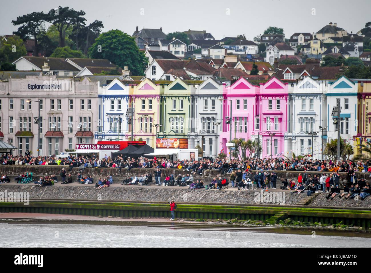 Paignton, Royaume-Uni. Samedi 4 juin 2022. Le spectacle aérien de la Riviera anglaise attire des milliers de spectateurs, après les annulations dues à Covid-19 depuis 2019. Credit: Thomas Faull/Alamy Live News Banque D'Images