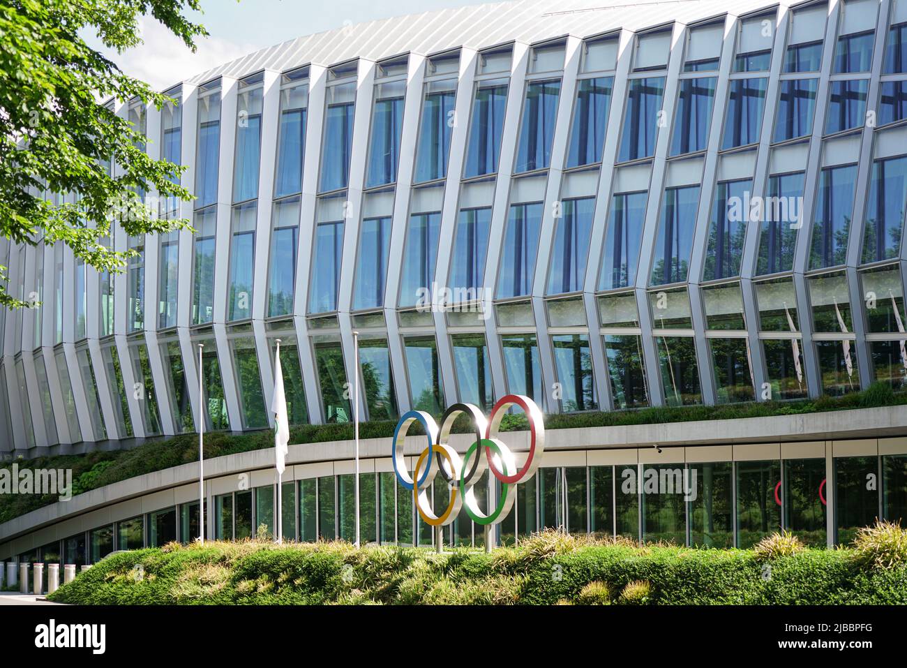 Siège du Comité International Olympique. Anneaux olympiques. Lausanne, Suisse - juin 2022 Banque D'Images