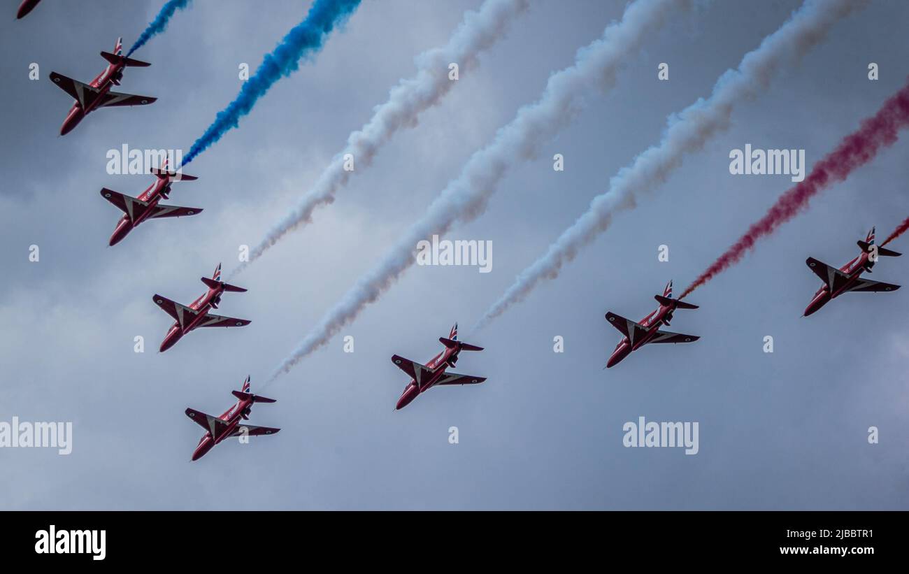 Les flèches rouges flipast à Londres pour le Jubilé de platine. Banque D'Images