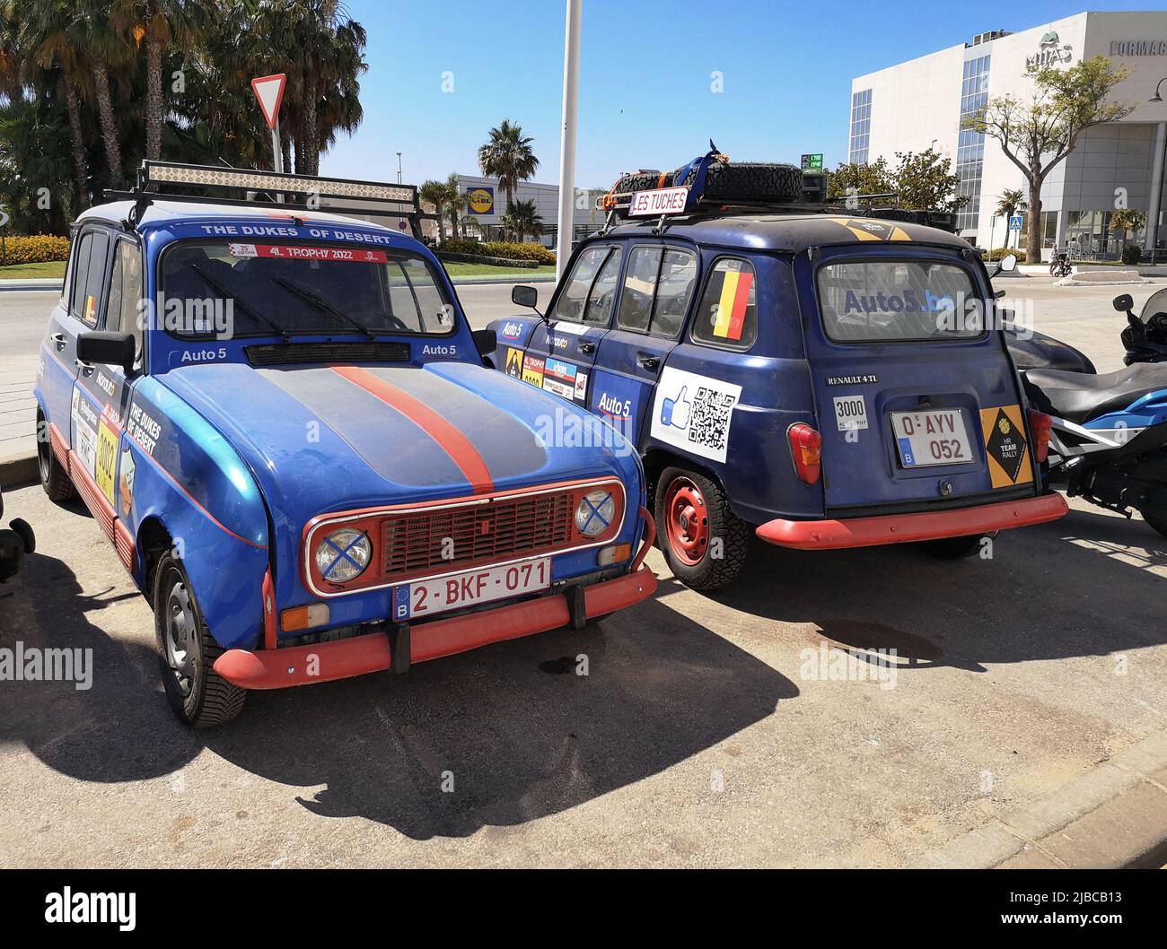 Renault 4. Trophée 4L 2022. Voitures garées à Mijas Costa, Malaga, Espagne. Banque D'Images