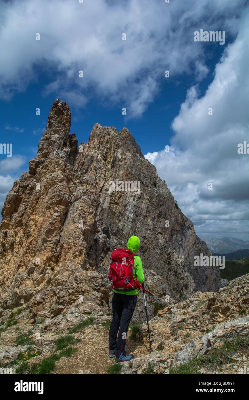 Dans le sud du Piémont, dans la province de Cuneo, Rocca la Meja attire de nombreux randonneurs du monde entier. Sa tournée est l'une des plus sugges Banque D'Images