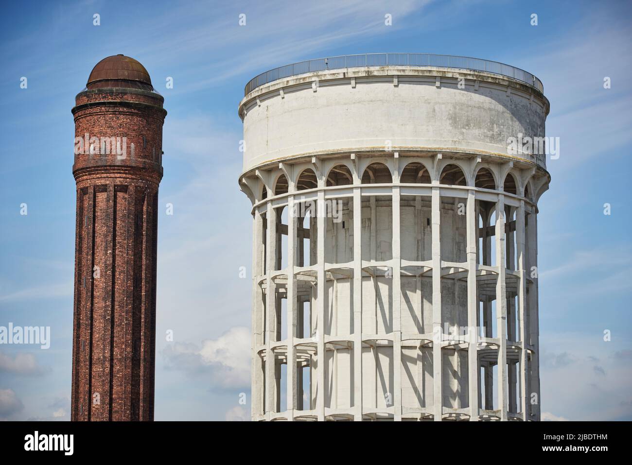 Port de Goole docks, Goole Water Towers, 'alt et Pepper Pot' la gauche est disused, Banque D'Images