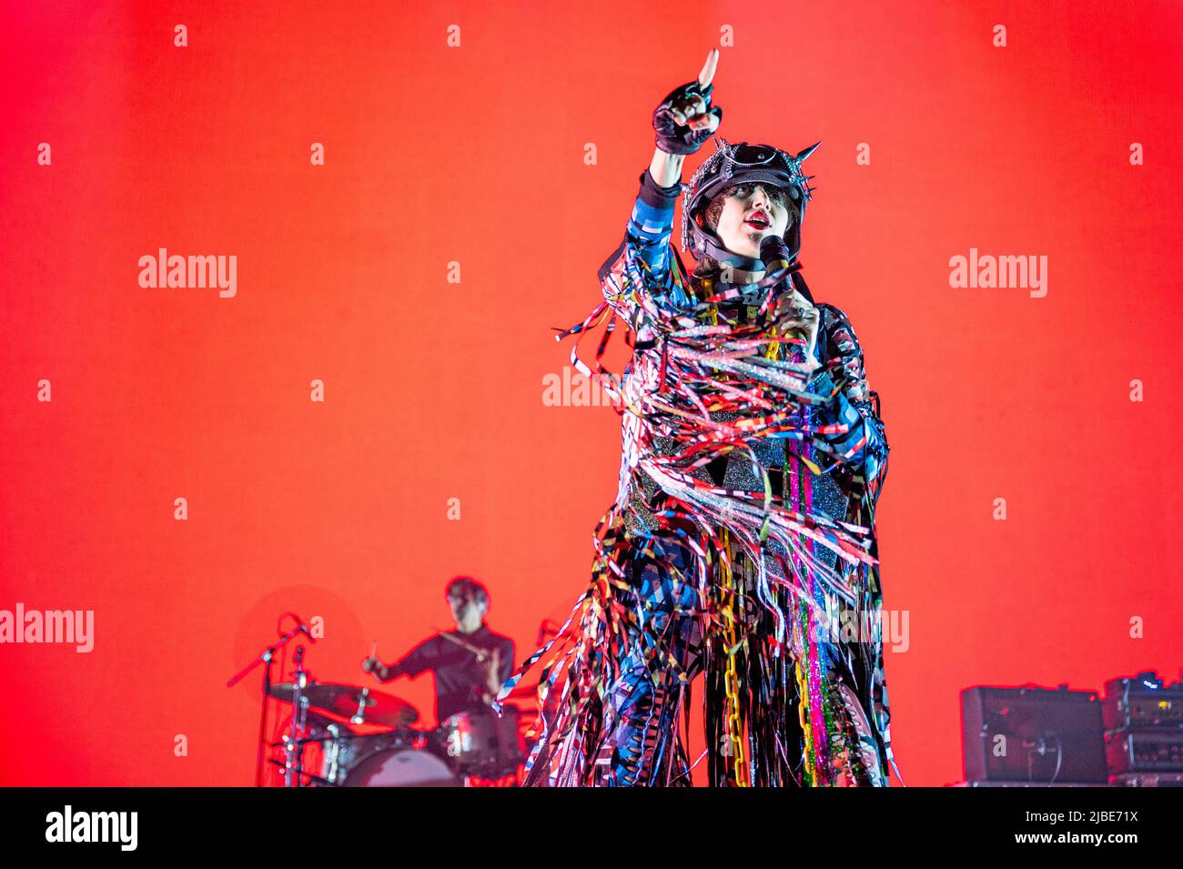 Manchester, Royaume-Uni. 05th juin 2022. Karen O, Nick Zinner, Brian Chasee de The Yeah Yeah Yeah's perform at Manchester O2 Apollo. 2022-06-05. Crédit : Gary Mather/Alay Live News Banque D'Images
