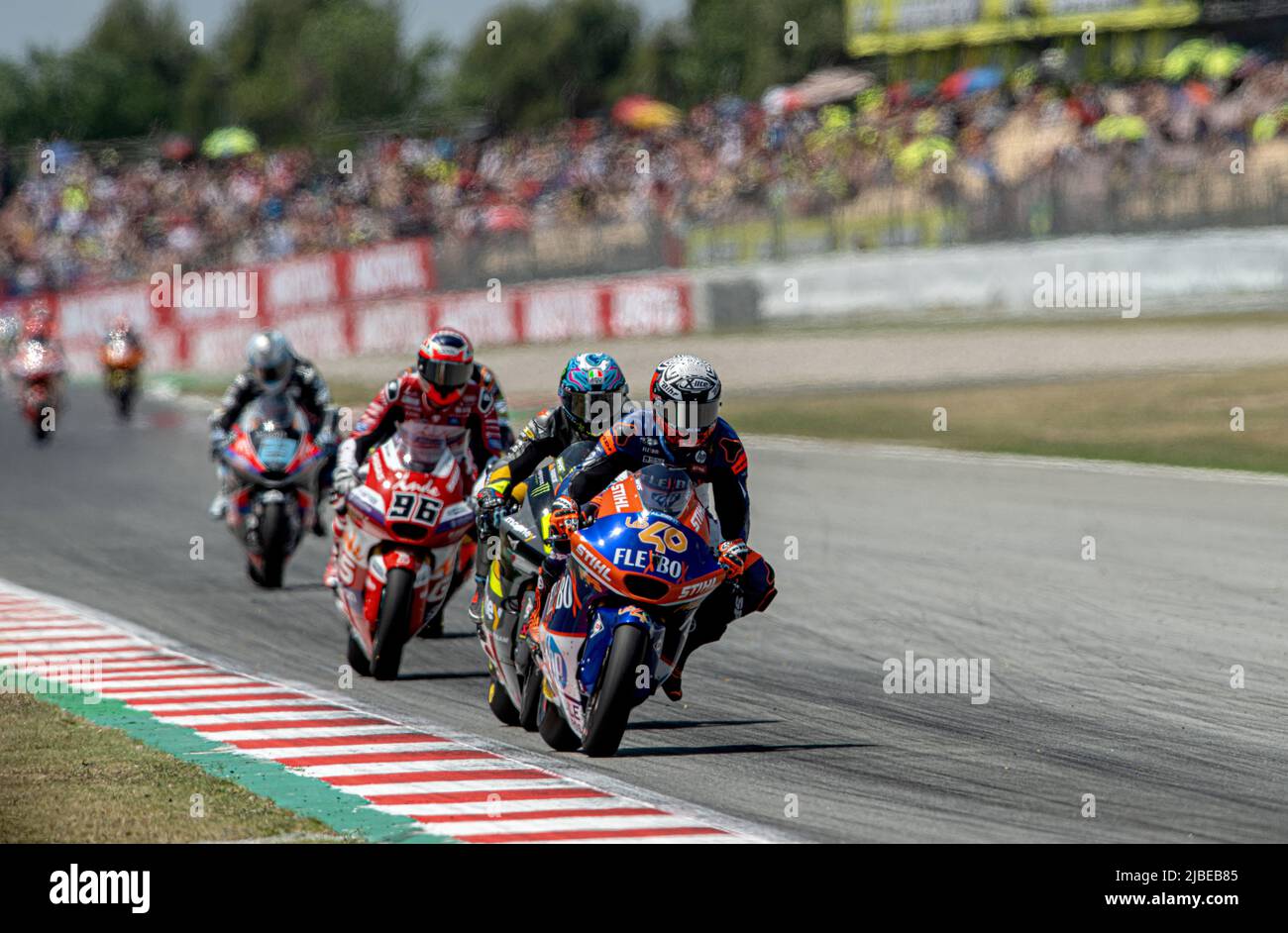 BARCELONE, ESPAGNE - JUIN 05 GP ÉNERGIE DE LA CATALOGNE JOUR DE COURSE Espagnol Arón Canet (40) de PÁGINAS AMARILLAS HP 40 pendant la course Moto2 du Grand Prix de Catalunya au circuit de Barcelone-Catalunya sur 05 juin 2022 à Barcelone, Espagne. Banque D'Images