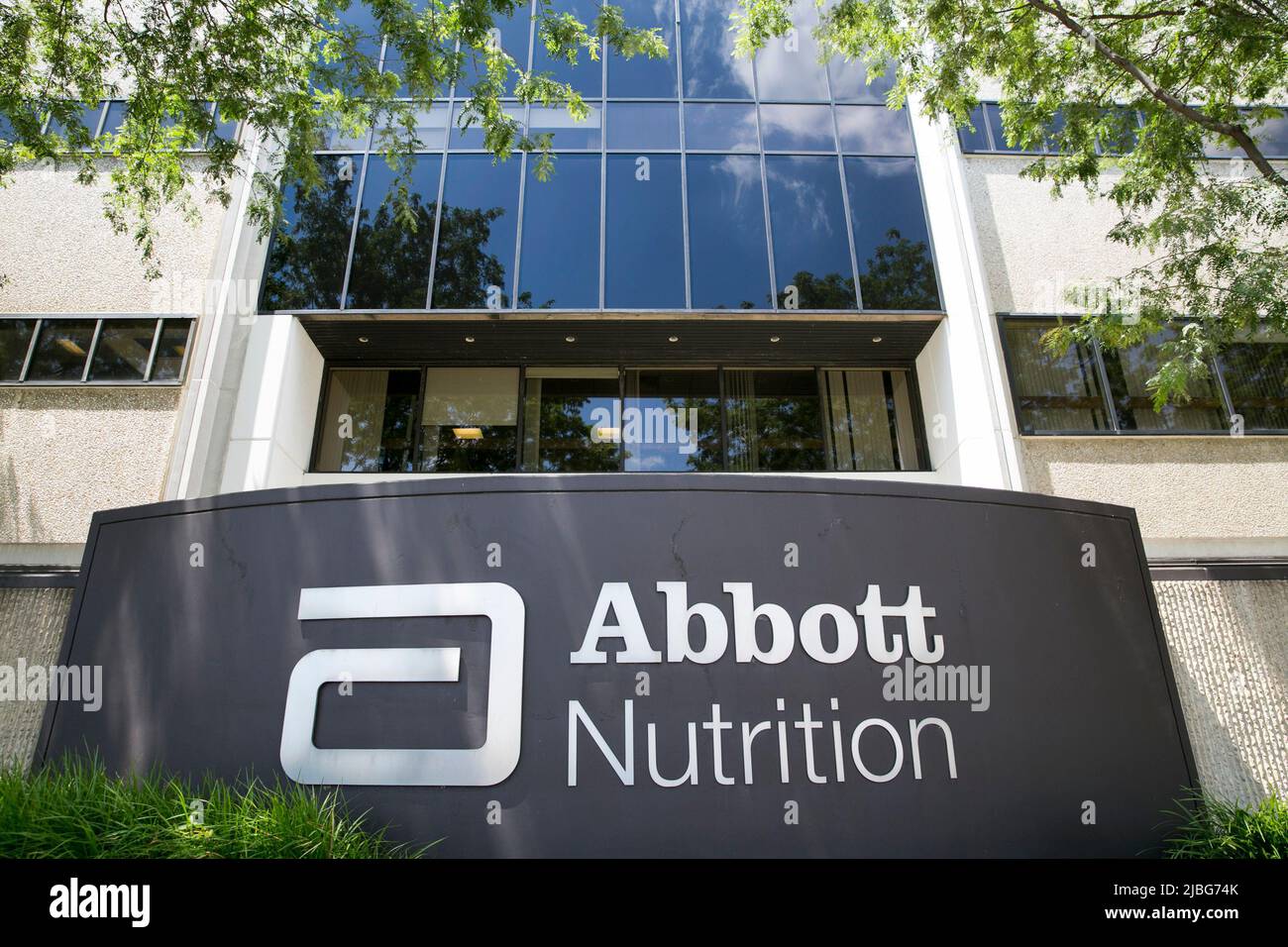 Un logo à l'extérieur d'une installation occupée par Abbott Nutrition à Columbus, Ohio, sur 23 juillet 2016. Photo par Kristoffer Tripplaar/Sipa USA *** Veuillez utiliser le crédit du champ de crédit *** Banque D'Images