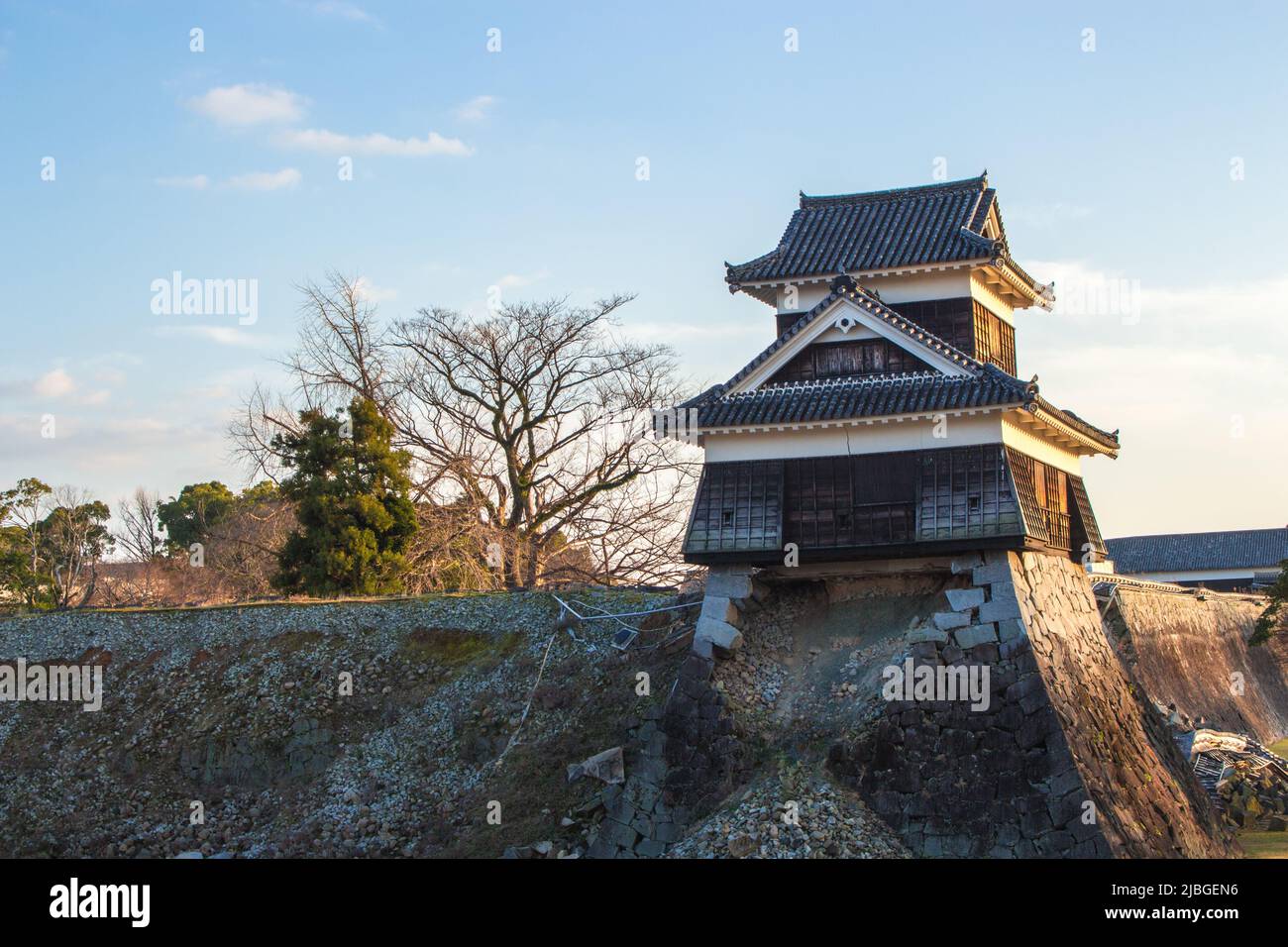 Kumamoto, Japon - 6 janvier 2018 : l'image du château de Kumamoto en 2018. Le château est endommagé à cause du tremblement de terre de Kumamoto. Banque D'Images