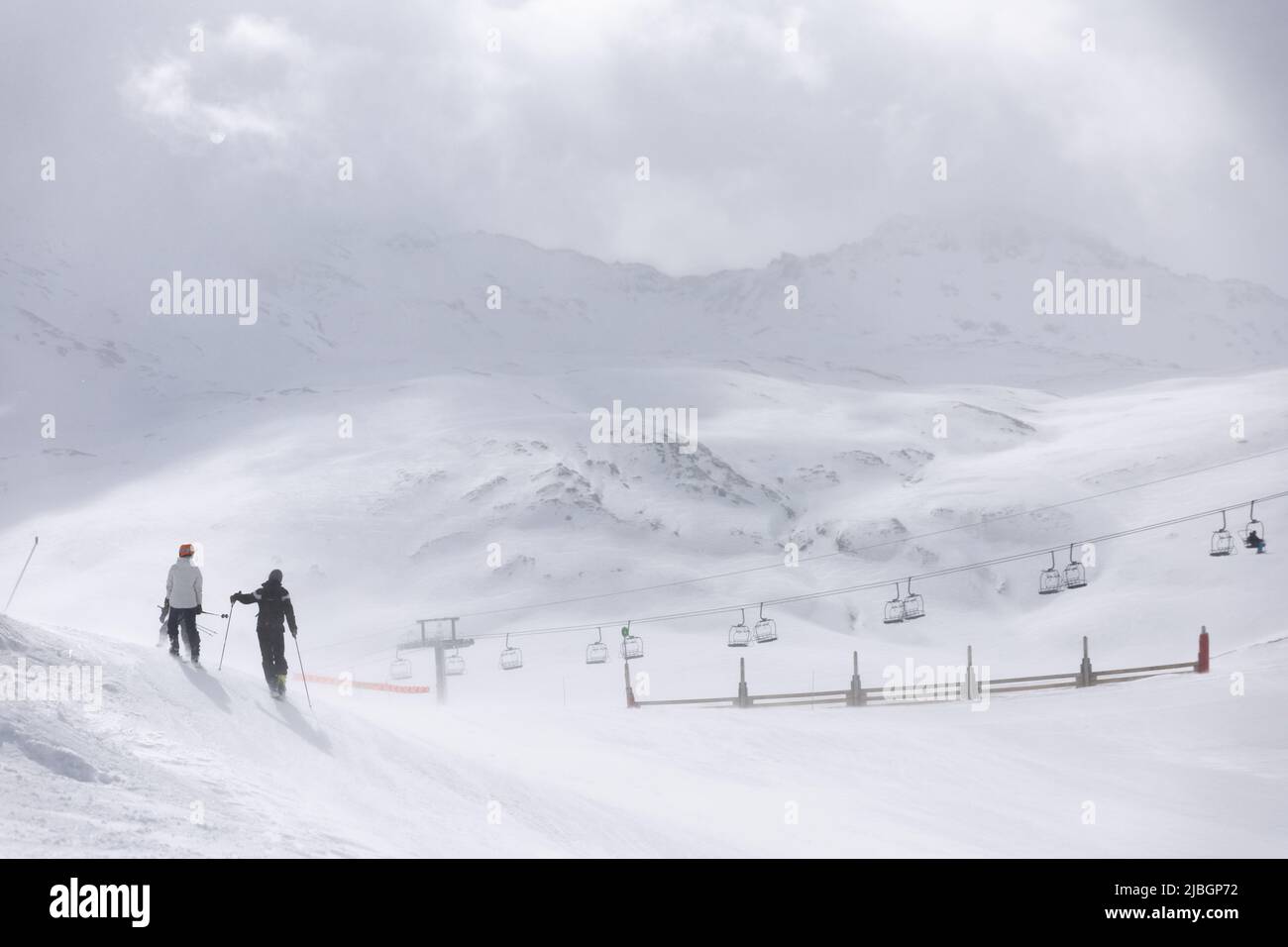 Un T-Bar dans la station de ski de Val d’Isère dans les Alpes françaises Banque D'Images