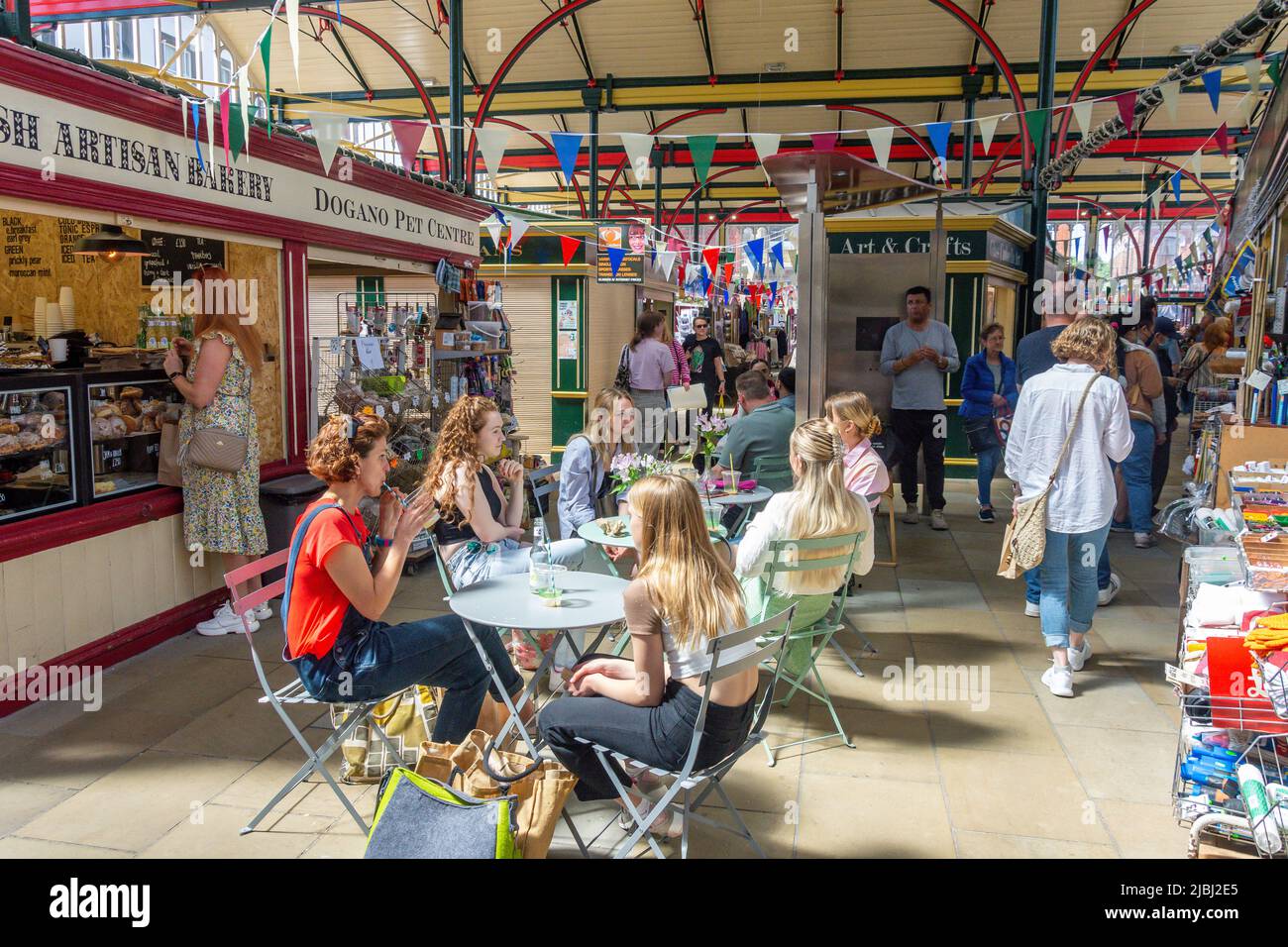 Café intérieur à Market Hall, Market place, Stockport, Greater Manchester, Angleterre, Royaume-Uni Banque D'Images