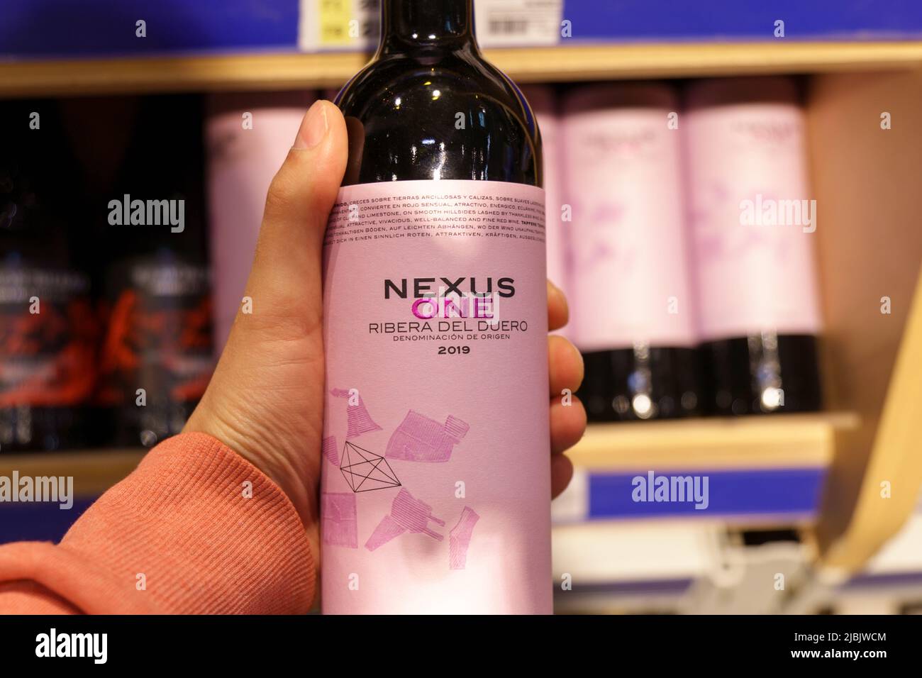 Tyumen, Russie-26 mai 2022: Nexus One vin Ribera del Duero DO Bodegas Nexus 2019 Banque D'Images
