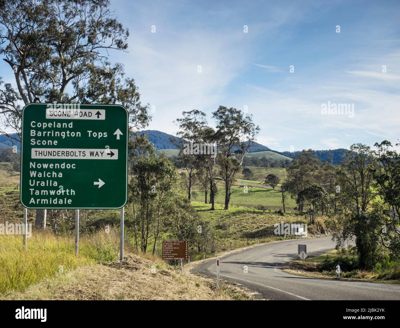 Jonction de la route des tonnerres avec Scone Road à Barrington près de Gloucester, Nouvelle-Galles du Sud Banque D'Images