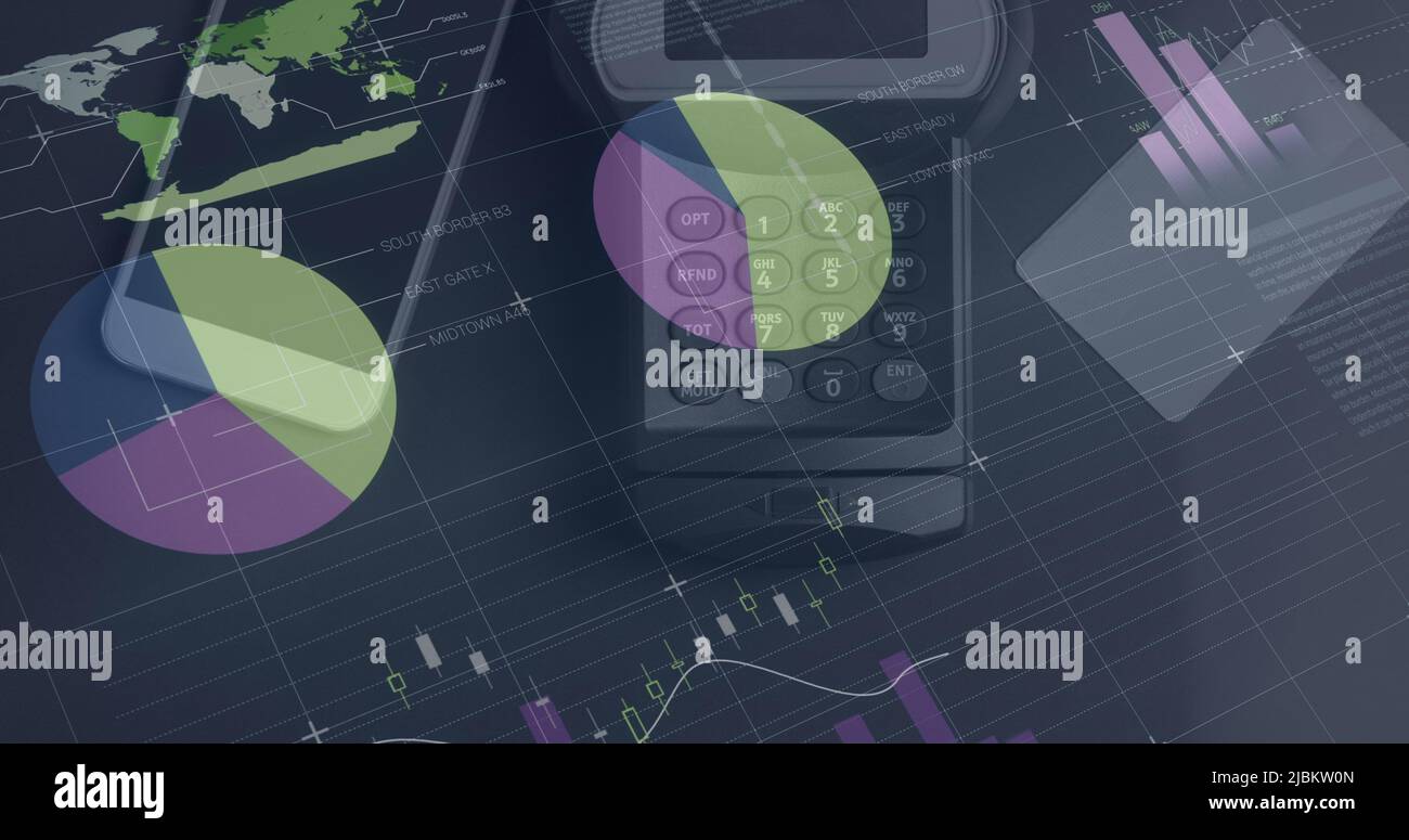 Image de graphiques et de données financières sur le terminal de paiement et le smartphone Banque D'Images