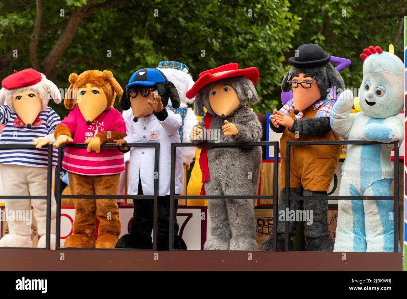 Wombles au défilé du Jubilé de platine de la Reine dans le Mall, Londres, Royaume-Uni. Banque D'Images