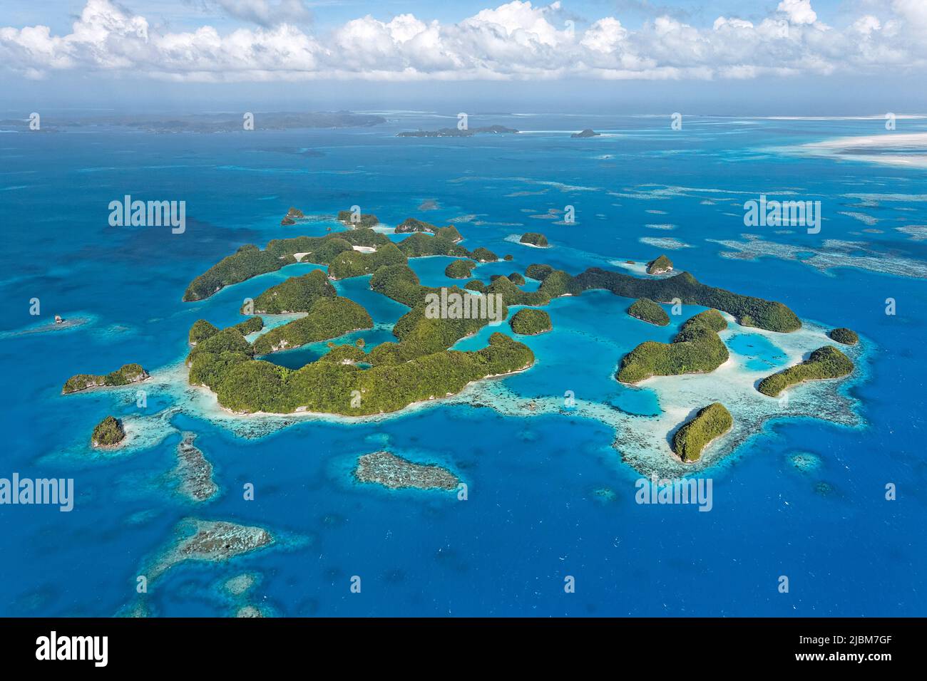 Vue aérienne, îles et récifs coralliens des Palaos, Micronésie, océan Pacifique, Asie Banque D'Images