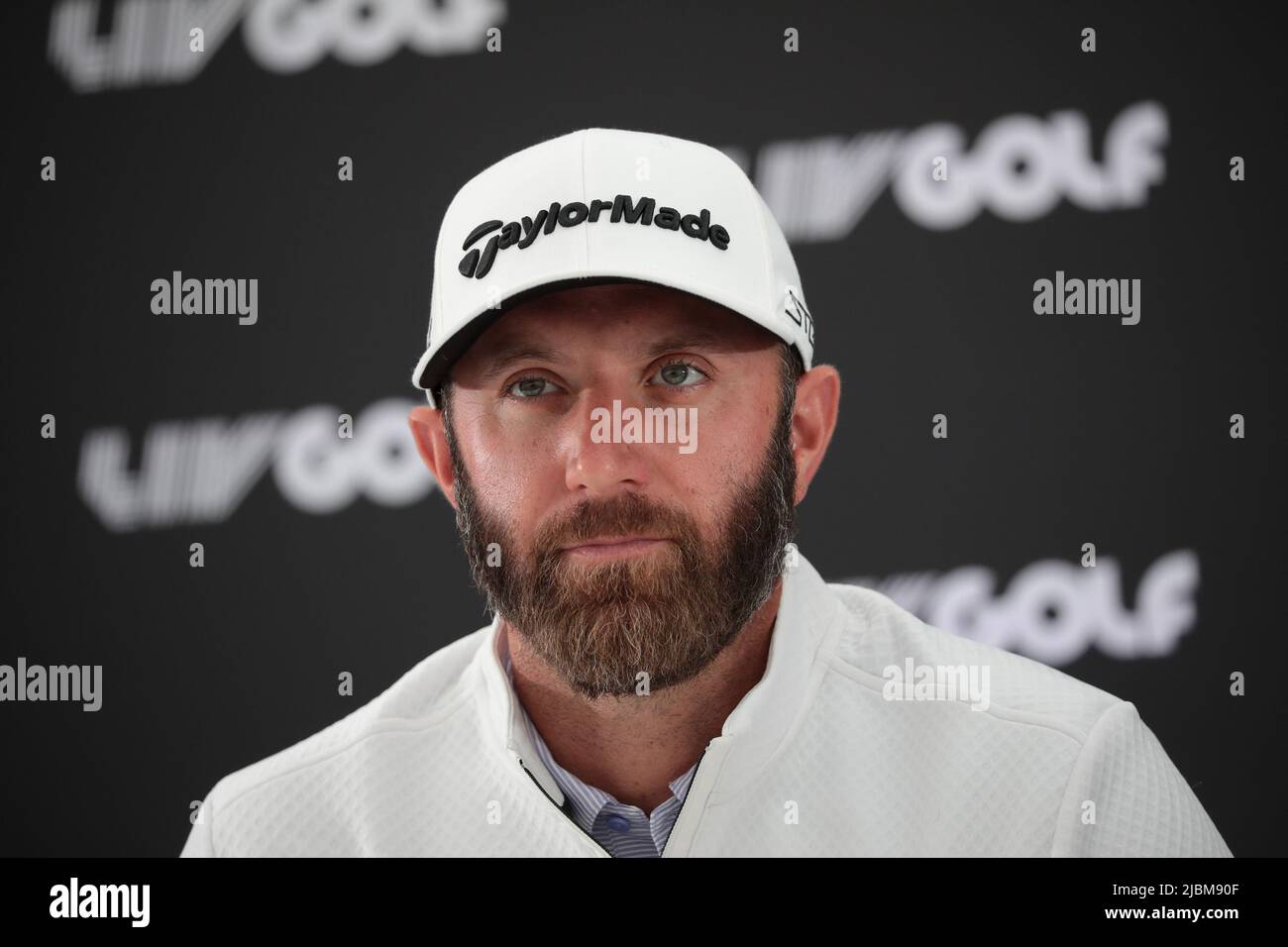 Londres, Royaume-Uni. 07th juin 2022. American Dustin Johnson répond aux questions des médias lors d'une conférence de presse pour l'inauguration de l'événement de golf du LIV au club Centurion à Hertfordshire, mardi, 07 juin, 2022.l'événement est controversé en raison de golfeur tels que Dustin Johnson laissant le tour PGA pour prendre part et parce qu'il est financé par l'argent saoudien. Photo de Hugo Philpott/UPI crédit: UPI/Alay Live News Banque D'Images