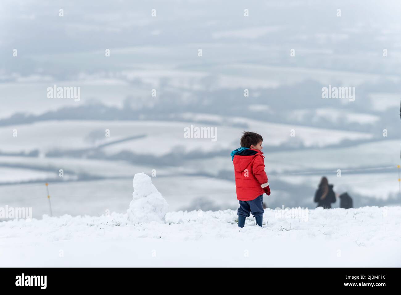 Brighton, 1 février 2019: Le premier jour de février a acheté des gens pour jouer dans la neige à South Downs, à Devil's Dyke, près de Brighton Banque D'Images