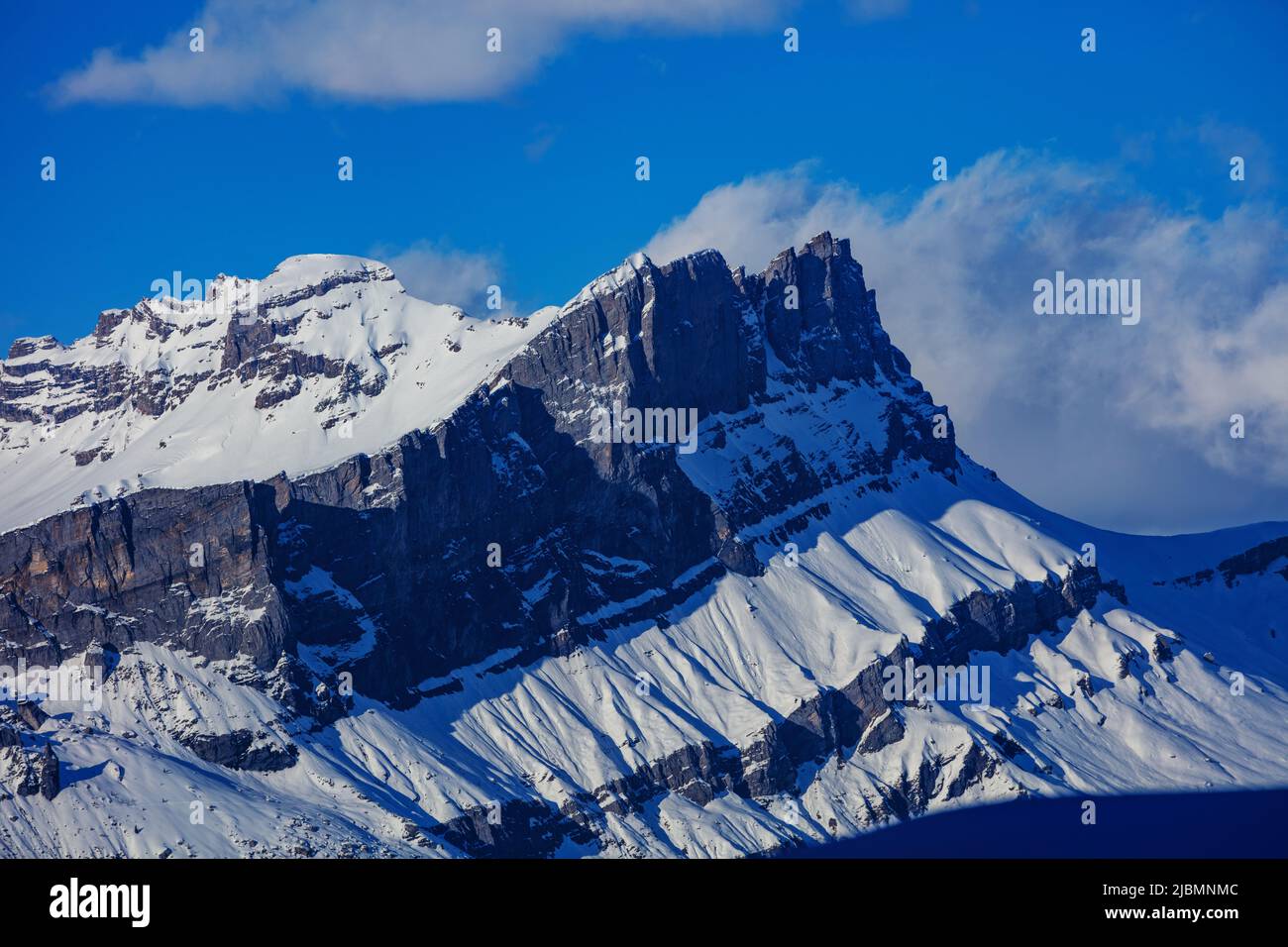 Mont blanc massif pas pics rocheux en hiver couverts de neige Banque D'Images