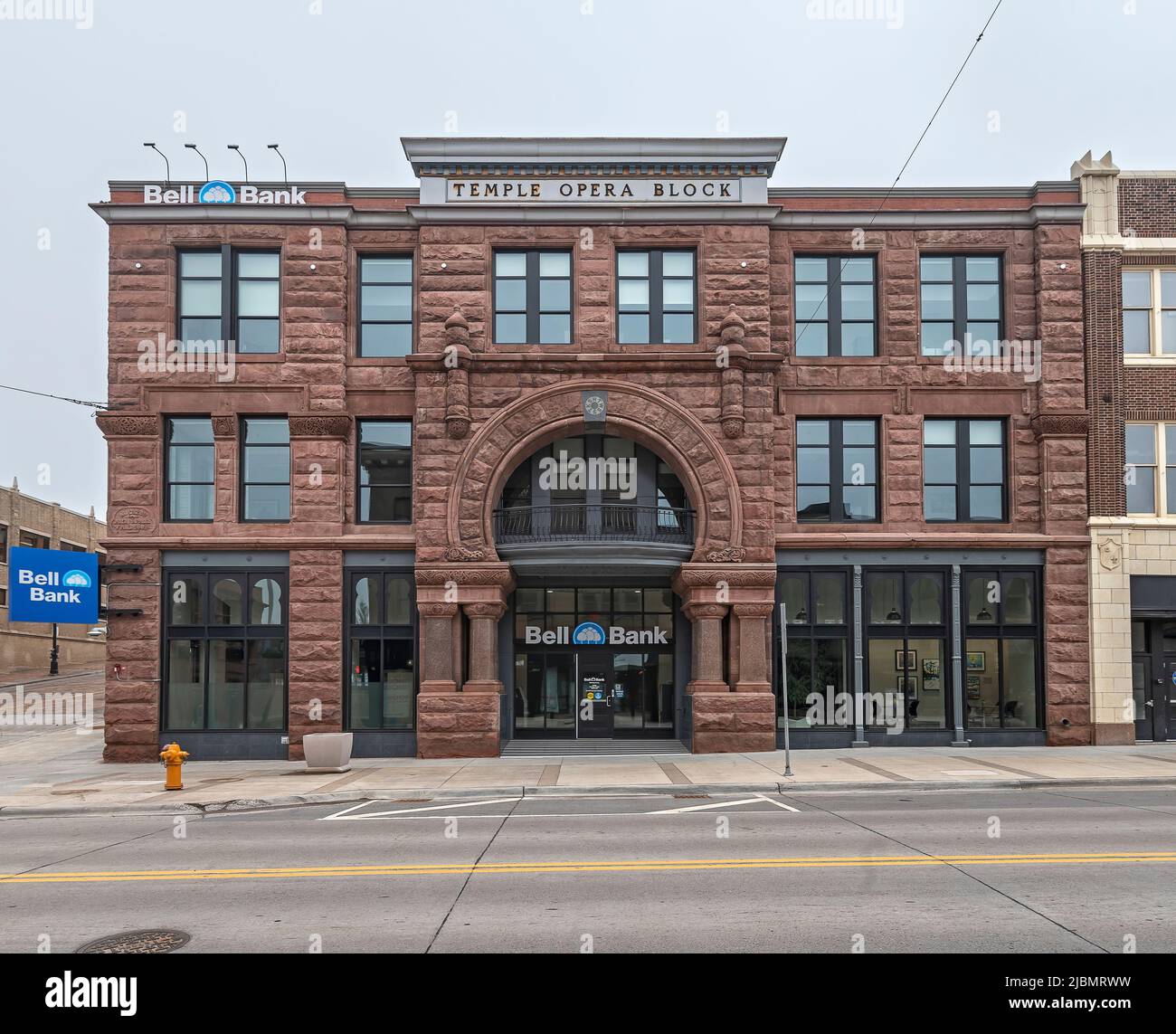 Duluth, Minnesota, États-Unis – 29 mai 2022 : vue extérieure de la Bell Bank (édifice de l'Opéra du Temple) dans le centre-ville Banque D'Images