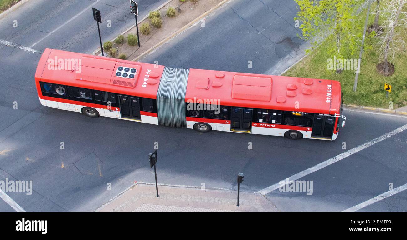 Bus Caio Mondego II exploité par Voy Santiago. Las Condes, Santiago, Chili. Banque D'Images