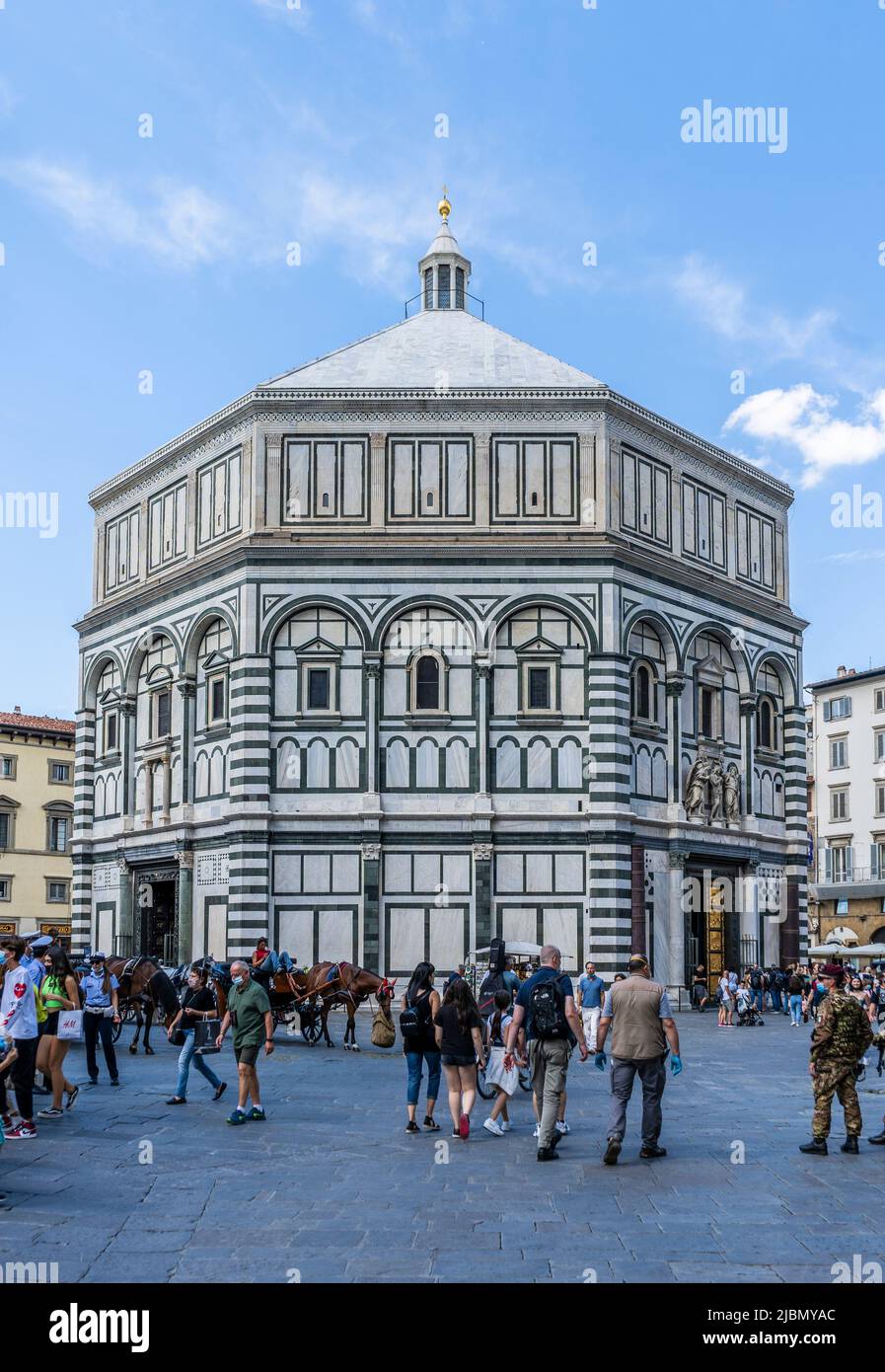 Le Baptistère octogonal de Florence, également connu sous le nom de Baptistère de Saint Jean, l'un des plus anciens bâtiments de la ville, Florence, Toscane, Italie Banque D'Images