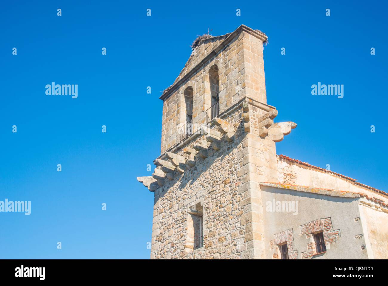 Clocher de l'église Saint-Domingue de Silos. Santo Domingo de Piron, province de Ségovie, Castilla Leon, Espagne. Banque D'Images