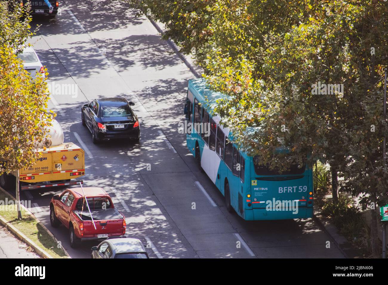 Bus Transantiago à Vitacura, Santiago Chili. Caio Mondego H sur la route 502, exploité par Metbus Banque D'Images