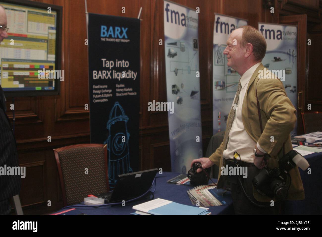 Le talentueux photographe de cinéma londonien Jim four , classique de musique, ici photographié en février 2007 lors de la photographie de la semaine IP de l'Energy Institute Banque D'Images