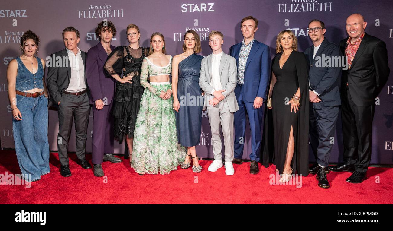 New York, États-Unis. 07th juin 2022. Ruby Ashbourne Serkis, Jamie Parker, Jamie Blackley, Romola Garai, Alicia von Rittberg, Jessica Raine, Oliver Zetterström, John Heffernan, Alexandra Gilbreath, Leo Bill, Alex Macqueen assiste à la première de STARZ « devenir Elizabeth » à New York au Plaza Hotel de New York sur 7 juin 2022. (Photo de Lev Radin/Sipa USA) crédit: SIPA USA/Alay Live News Banque D'Images