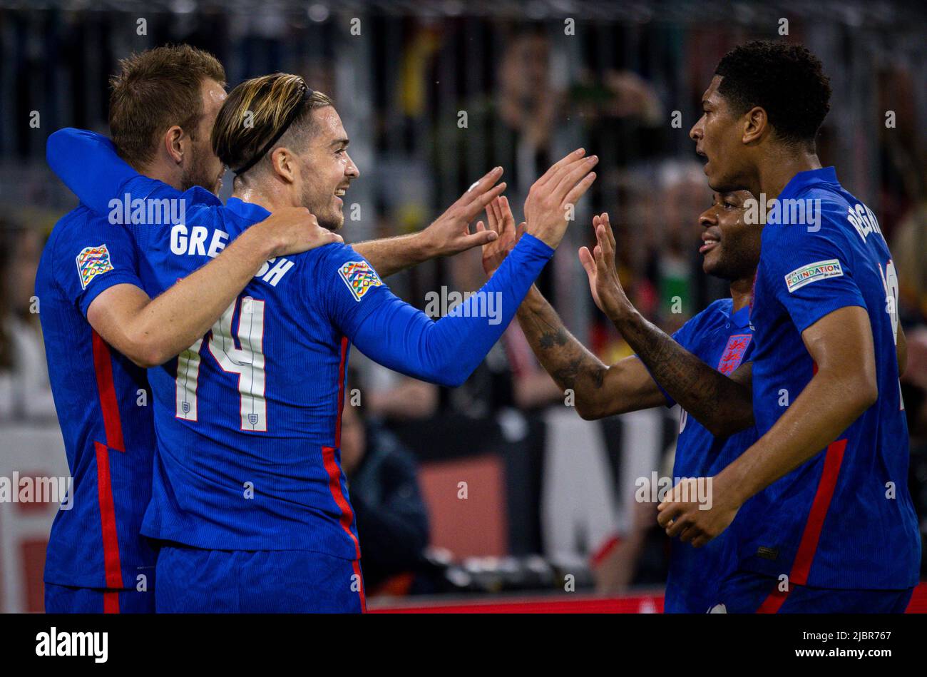 07.06.2022, München Torjubel: Harry Kane (Angleterre), Jack Grealish (Angleterre), Raheem Sterling (Angleterre), Jude Bellingham (Angleterre) Deutschland - Anglais Banque D'Images