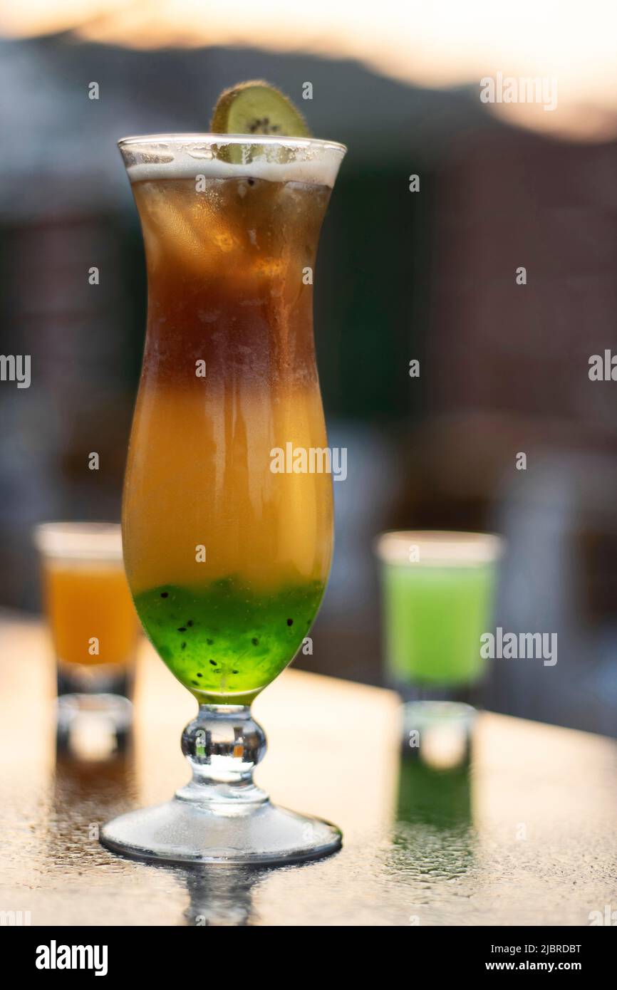 Cocktail tropical Hooter Punch, gros plan Banque D'Images