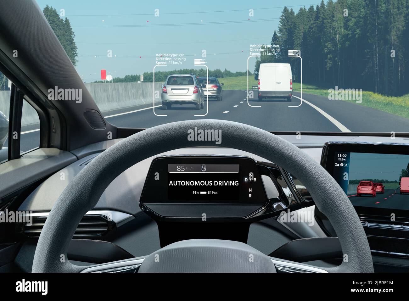 Voiture autonome sur route. Vue intérieure. Banque D'Images