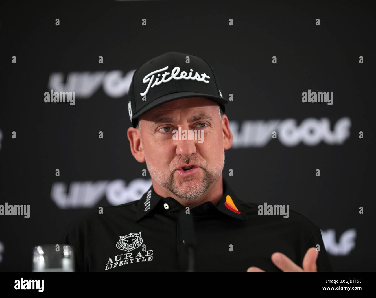 Londres, Royaume-Uni. 08th juin 2022. Ian Poulter, de l'Angleterre, répond aux questions des médias lors d'une conférence de presse pour l'inauguration de la course de golf du LIV au club Centurion de Hertfordshire, mercredi, à 08 juin, 2022.l'événement est controversé en raison de golfeur tels que Dustin Johnson laissant le tour PGA pour prendre part et parce qu'il est financé par l'argent saoudien. Photo de Hugo Philpott/UPI crédit: UPI/Alay Live News Banque D'Images