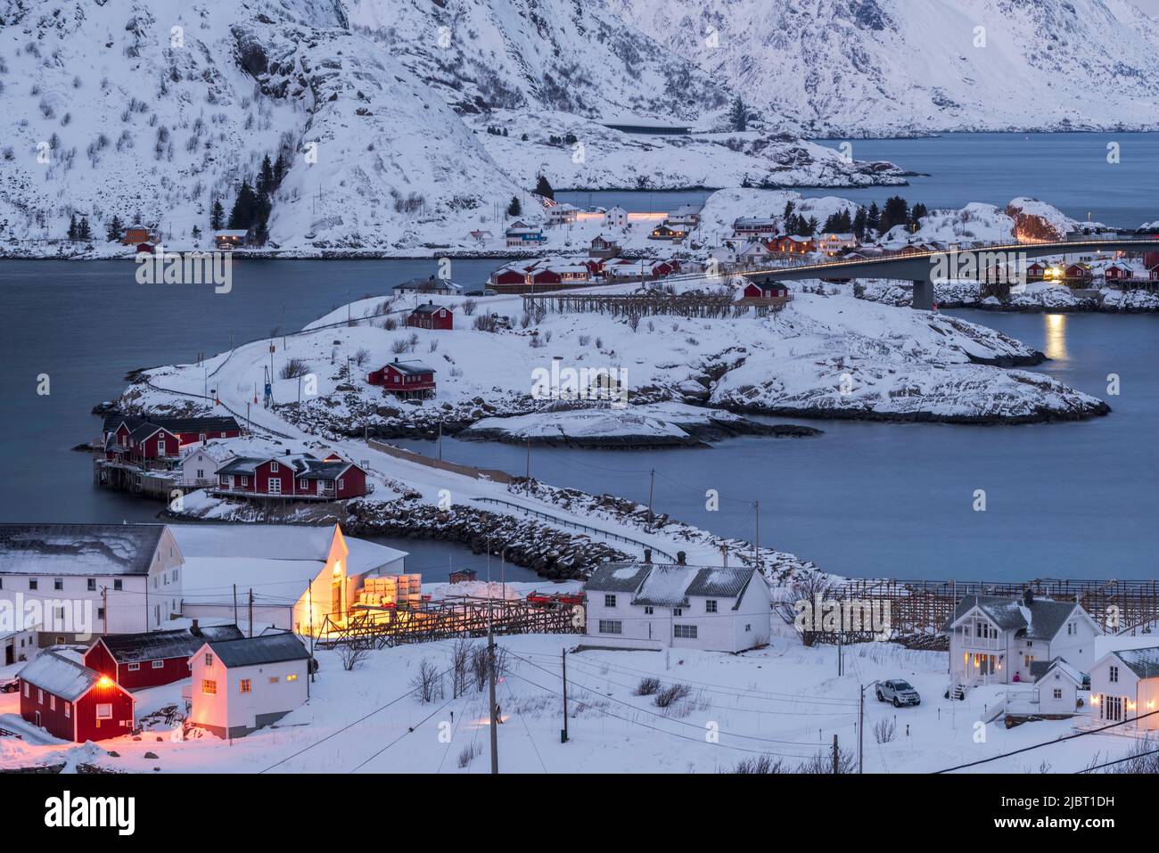 Norvège, Comté de Nordland, îles Lofoten, Olenilsoy, pont Banque D'Images