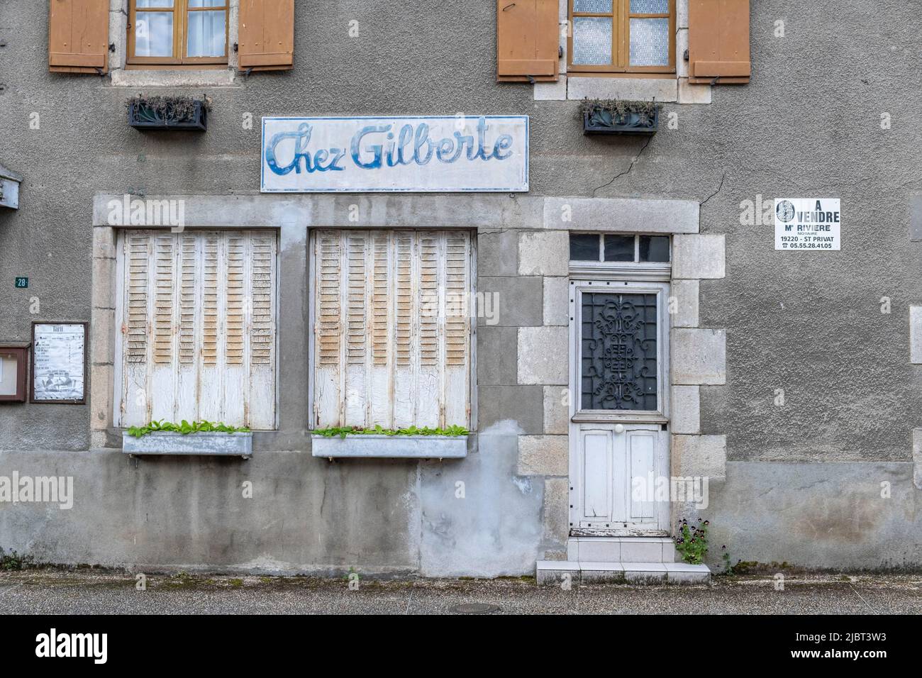 France, Corrèze, Saint Chamant, ancien café Banque D'Images