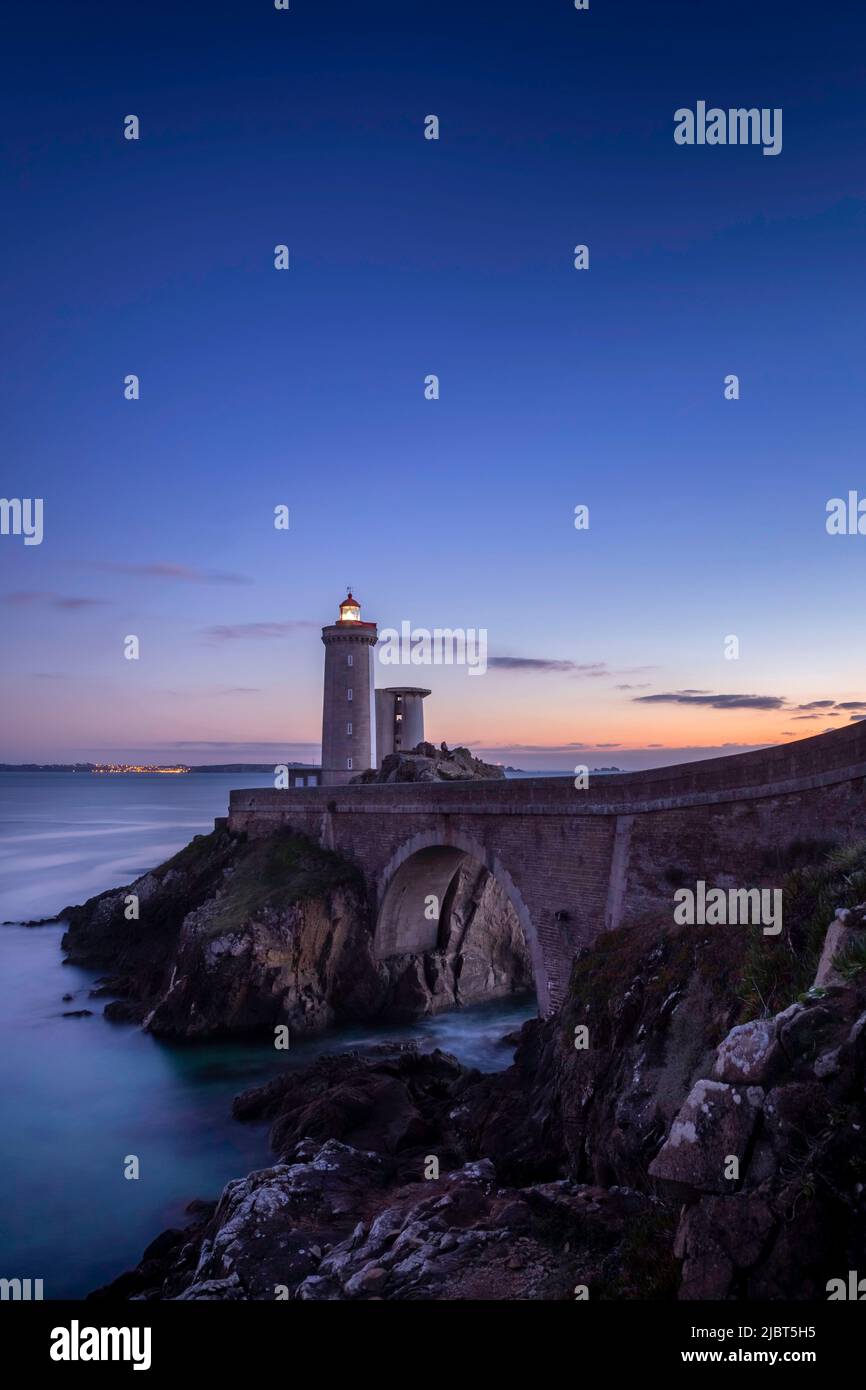 France, Finistère, Plouzané, Parc National marin Iroise, le phare du ...