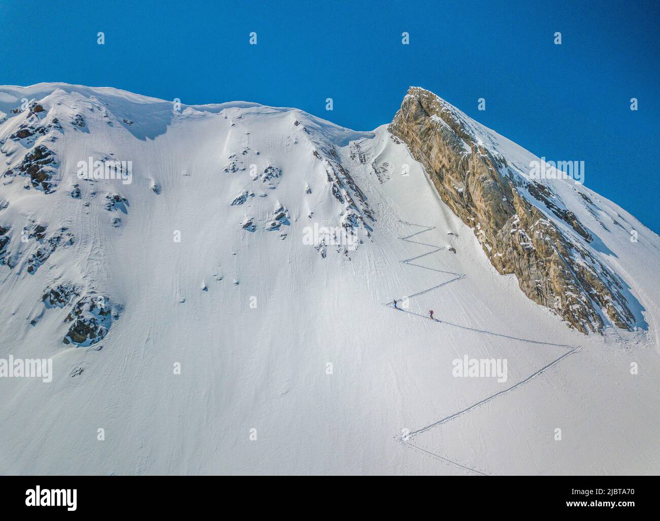 France, Pyrénées Atlantiques, ski de randonnée à Gourette (vue aérienne) Banque D'Images