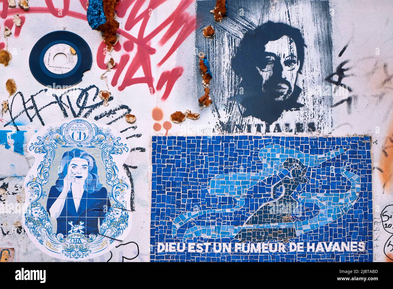 France, Paris, rue de Verneuil, maison Serge Gainsbourg, graffitis sur le mur Banque D'Images